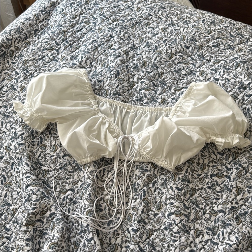 white puffy crop top